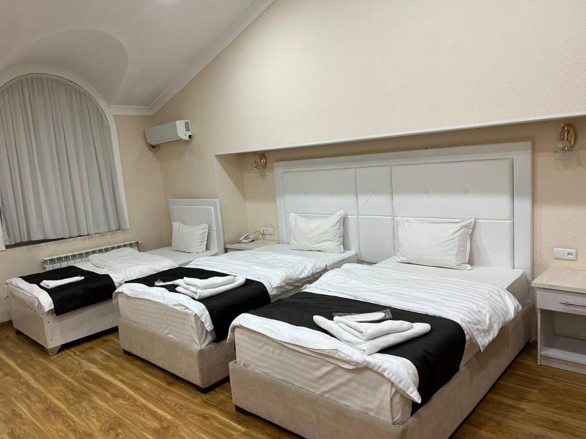 Queens 2 Hotel Tasjkent Eksteriør billede