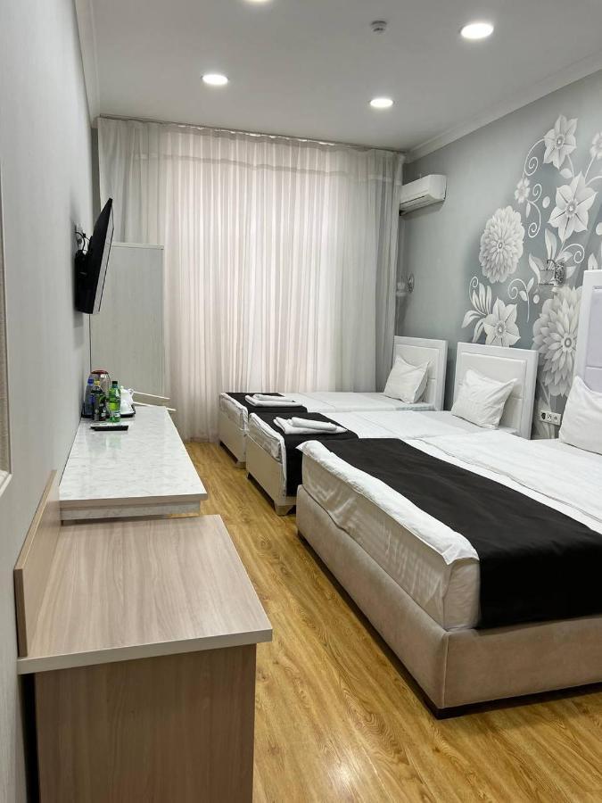 Queens 2 Hotel Tasjkent Eksteriør billede