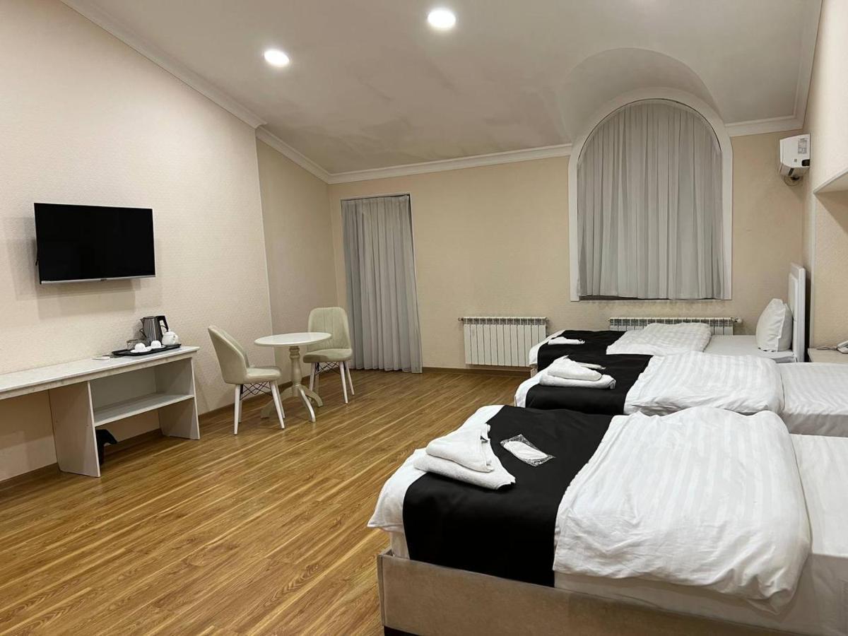 Queens 2 Hotel Tasjkent Eksteriør billede
